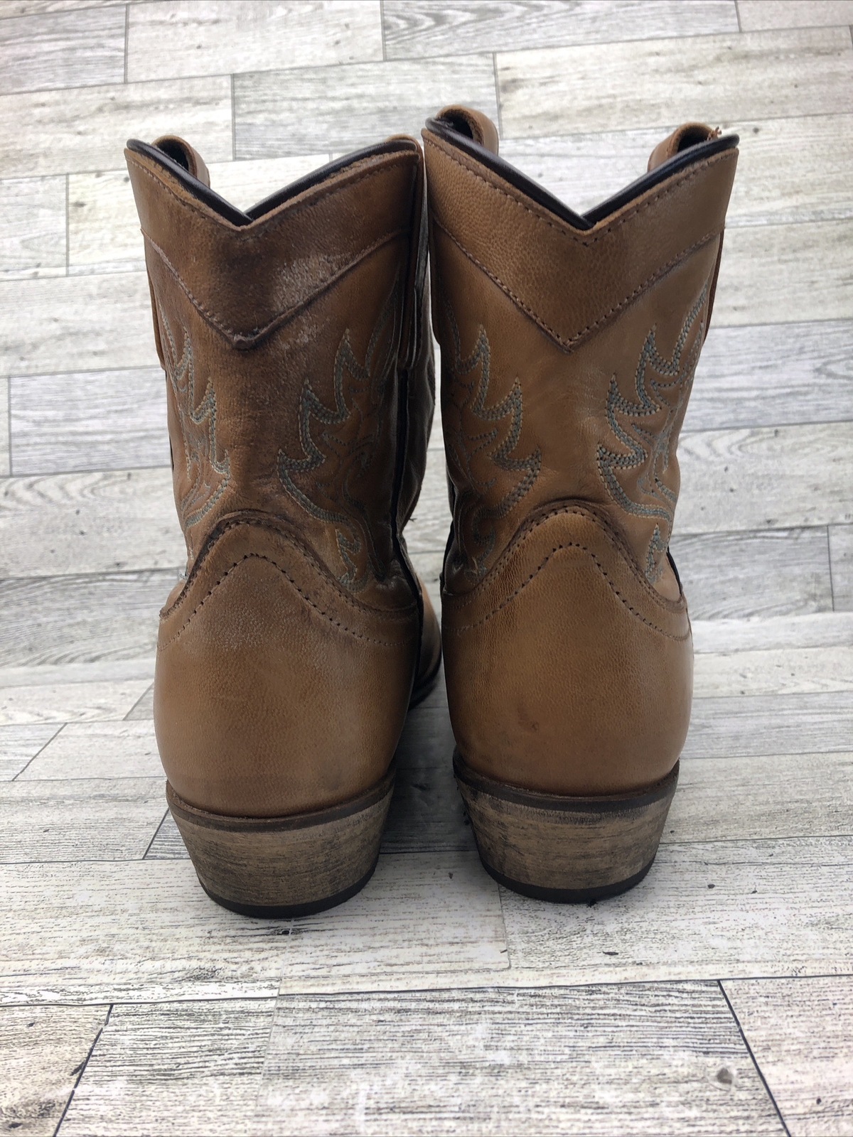 DINGO Women’s Cowboy Boots Willie Antique Tan Size 10 Gem