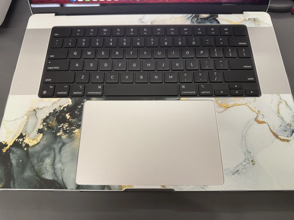 Apple M4 Max MacBook Pro 16.2" 48GB/1TB - Image 3 of 4