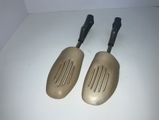 Vintage Pair Plastic Metal Shoe Form Keepers Adjustable Stretchers Size L