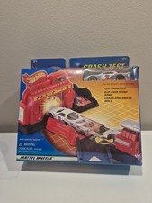 Hot Wheels Crash Test Play Set Car Launcher W...