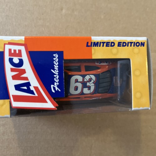2001 Racing Champions ERTL 1/64 Shane Hall #63 Lance Snacks Promo Ford Taurus - Photo 5/5