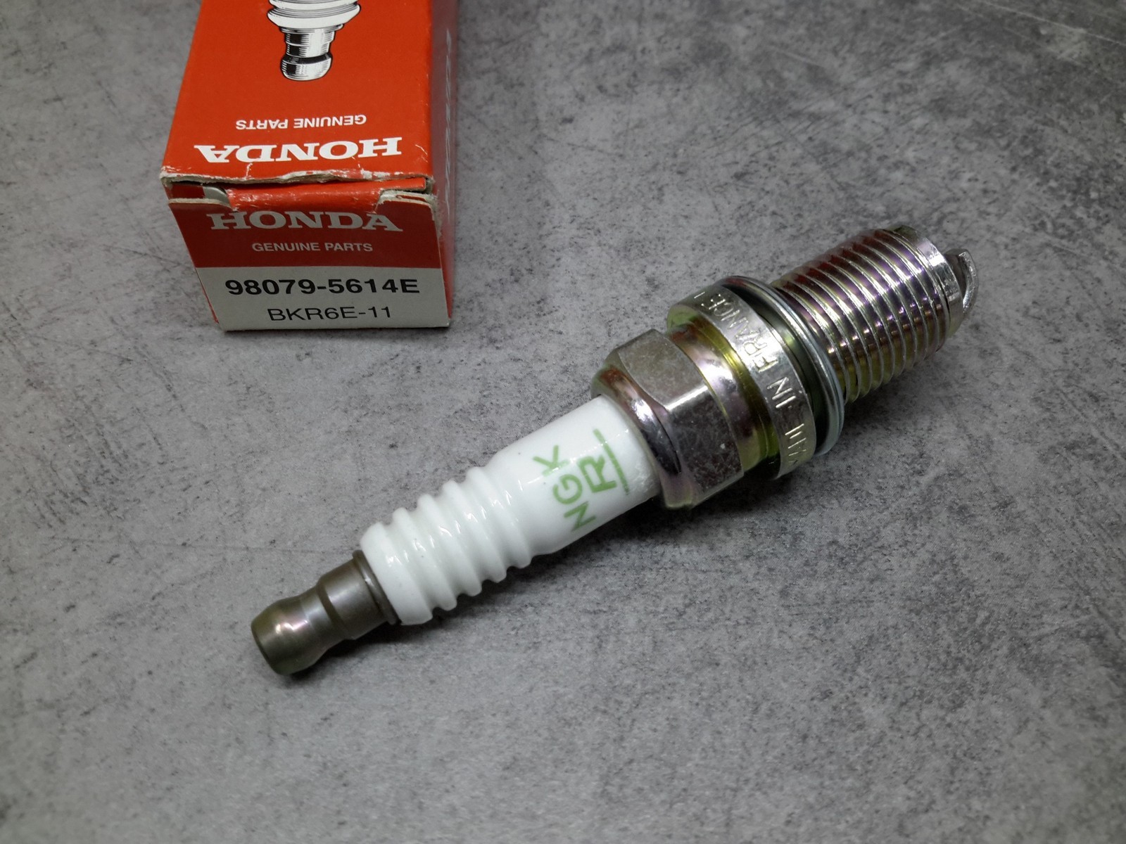 Spark plug NGK BKR6E-11 HONDA 98079-5614E