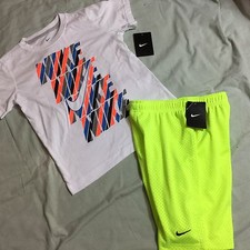 NWT Nike 2-Piece Let T Shirt SB  Logo Nike White Short Volt Size 6