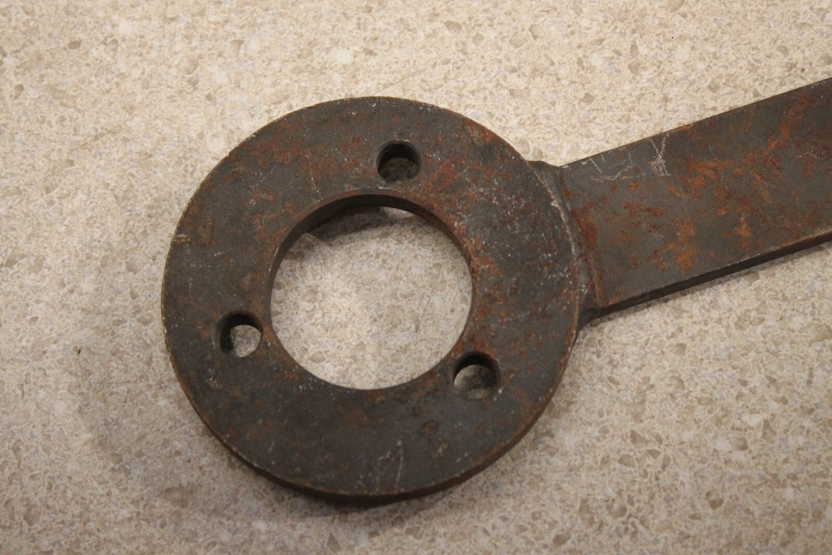 Kawasaki Flywheel Holder 57001-1321 Factory Tool 0751 D28 | eBay