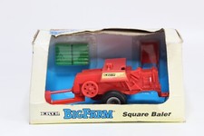 ERTL BIG FARM Square Baler - Boxed