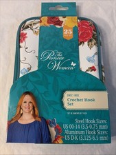 Pioneer Woman Crochet Hook Set Mazie Floral 25 Pieces Steel 00-14 Aluminum D-K