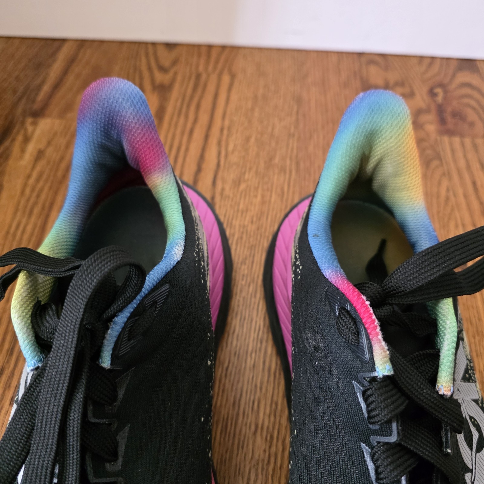 Hoka One One Mach 5 Black Rainbow Mens 11 Running Shoes Sneakers/See All Photos thumbnail 9