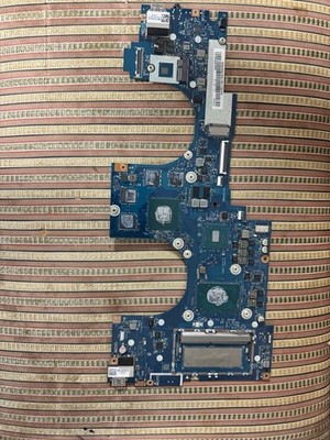 Lenovo Yoga 720-15IKB i7-7700HQ 2.8GHz 8GB Motherboard 5B20N67814
