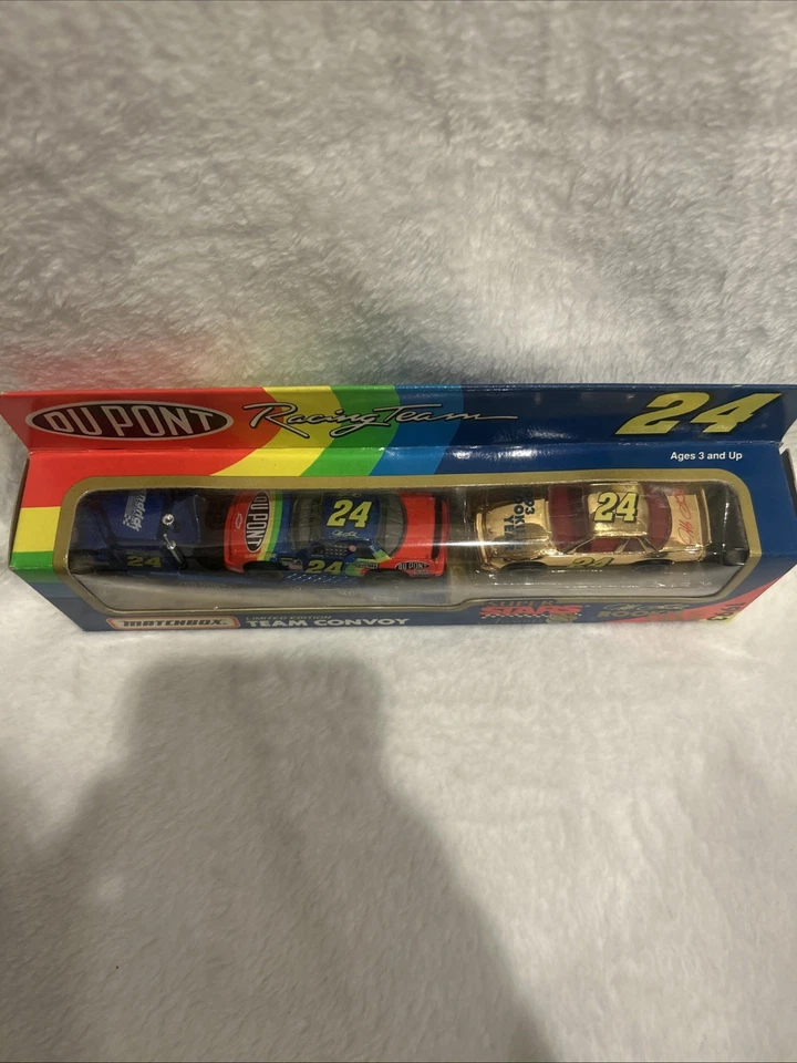 1993 Jeff Gordon #24 Matchbox Dupont Racing Rookie of the Year Team Convoy 1:64 - Image 2 of 4