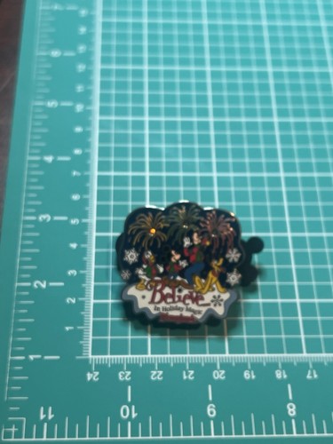 "Believe…In Holiday Magic" Disneyland Limited Edition Pin Mickey Pluto Disney - Bild 18 von 18