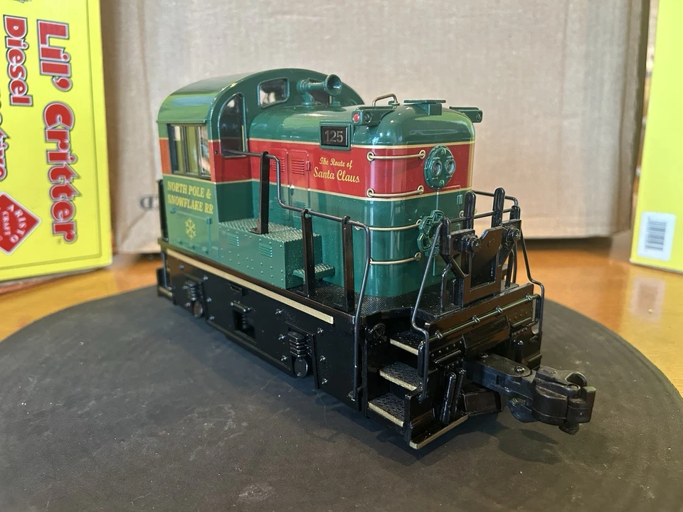 Aristo-Craft ART-22525 Christmas Lil Critter Diesel Loco, G Scale, C7/EX - Image 3 of 4