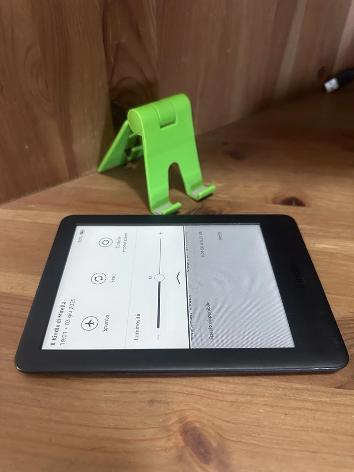 Amazon Kindle 10th 8gb 6 pollici con regolazione integrata - Immagine 4 di 4