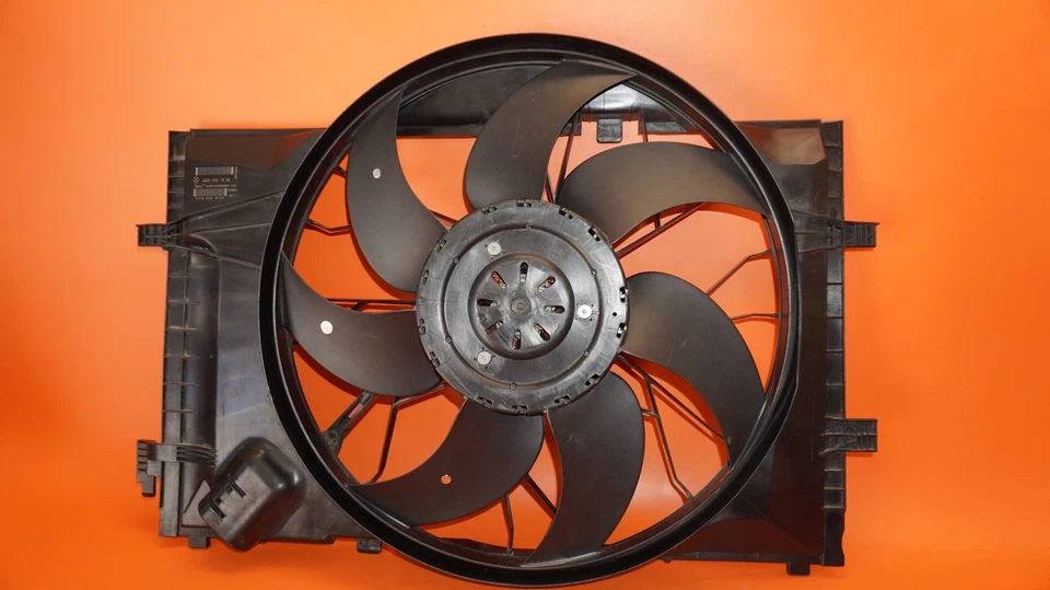 VENTILADOR DE REFRIGERACIÓN MERCEDES BENZ C320 2005 2006 2007 C230 600W A2035001693 OEM Foto 3 de 4