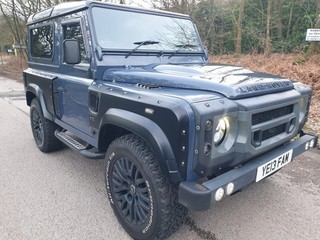 Land Rover Defender 90 Chelsea Tractor/Kahn Twisted Performance 2013