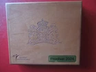 J6092 NETHERLAND  2004  EURO  PROOF SET  WOODEN  CASE