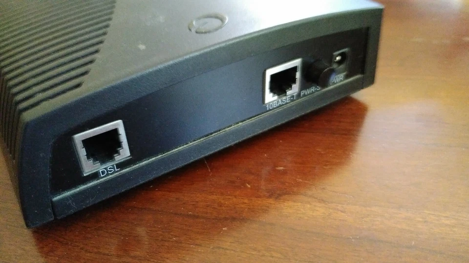 Efficient Networks SpeedStream 5360 Modem - Image 2 of 4