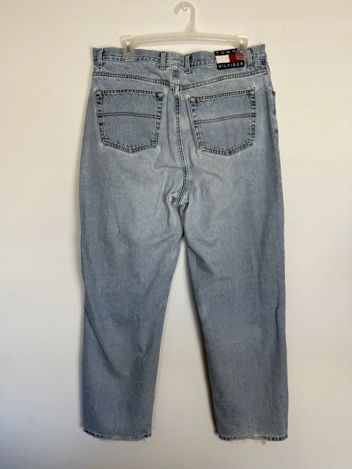 Vintage Tommy Hilfiger Baggy Jeans – Light Wash, 90s, Distressed, 39x33 - Image 3 of 4