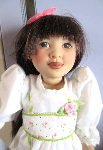 Kish LE Aimee Lin All Dressed up Collection 1994-95 Asian Doll w/COA & Box