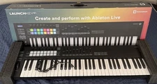 Novation Launchkey MK3 61-Note Keyboard Controller - Black