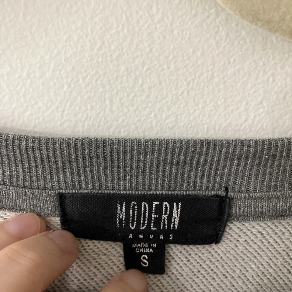 Sudadera para mujer moderna de lona con gráfico gris talla pequeña Foto 4 de 4
