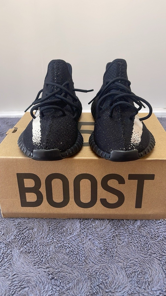 Size 10.5 - adidas Yeezy Boost 350 V2 Low Oreo 889772715554  display picture 1