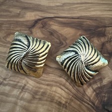 Vintage Puffy Gold Tone Square Wave Clip On Earrings