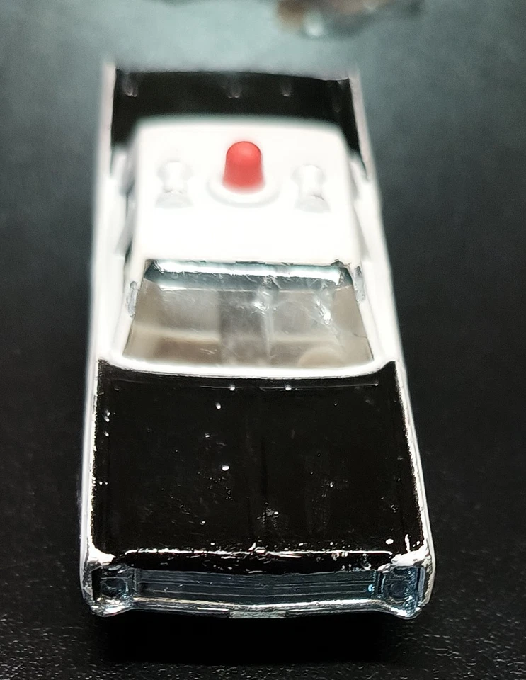Hot Wheels Redline Police Cruiser 1969  USA White Interior  - Image 3 of 4