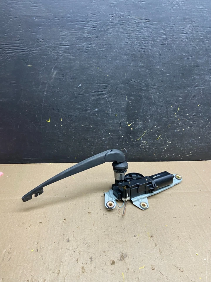 2003-2008 Infiniti FX35 Rear Liftgate Back Window Wiper Motor OEM U4737 DG - Image 4 of 4
