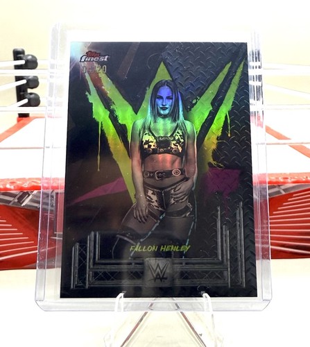 Fallon Henley 2025 Topps Finest WWE Uncommon Black Refractor 4/20 🍃 NXT (1:51) - Bild 2 von 3