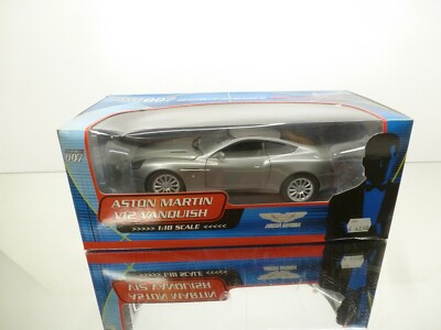 BEANSTALK 10011 ASTON MARTIN V12 VANQUISH JAMES BOND 007 -GREY 1:18- GOOD IN BOX