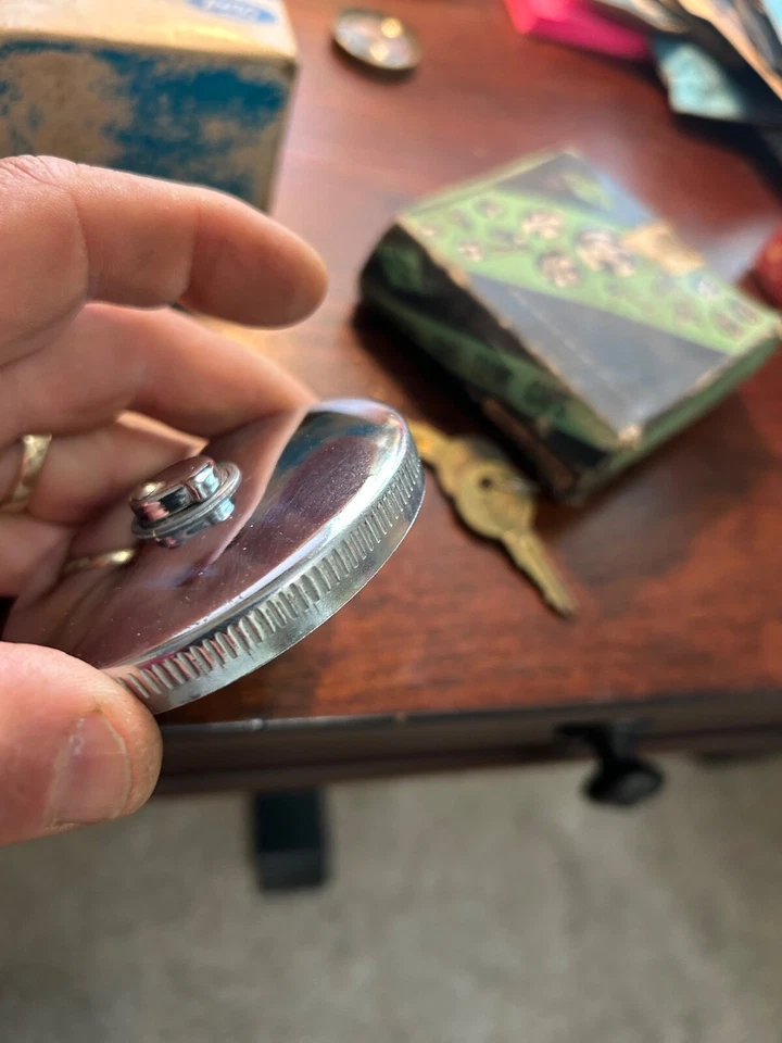 Tapa de gasolina con bloqueo Ford Lincoln Mercury Hudson Zephyr 1932-48 PASE EE. UU. VINTAGE Foto 2 de 4