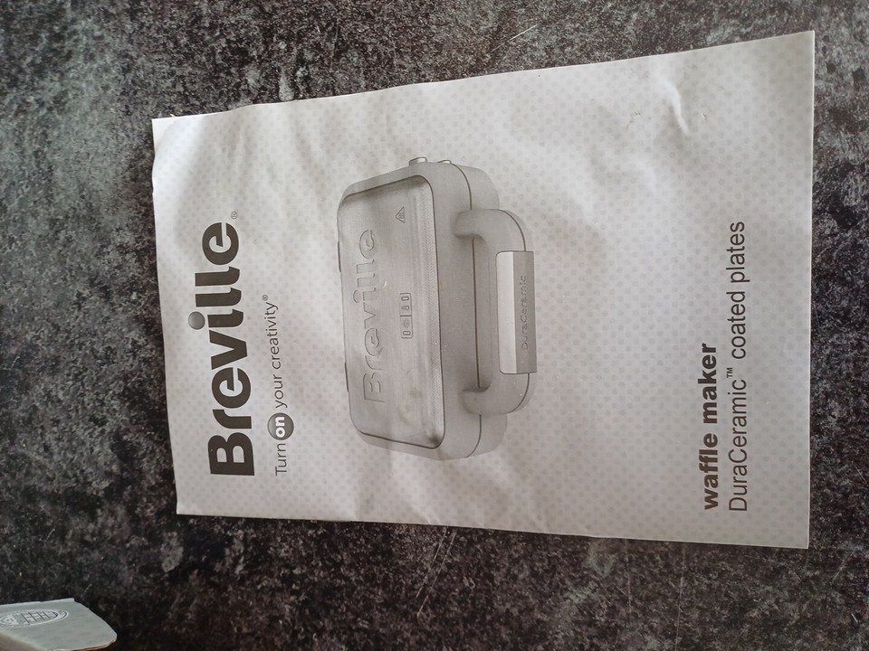 Breville VST072 DuraCeramic Waffle Maker with DeepFill Removable
