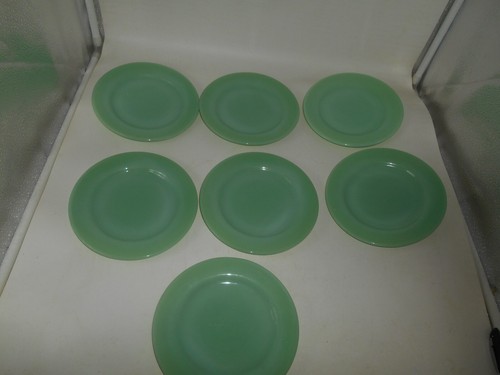 Set of 7 Fire King Jadeite Restaurant Ware 6.75" Bread & Butter Plates - Picture 4 of 17