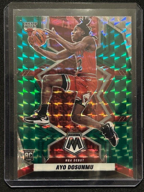2021-22 Panini Mosaic Basketball - Ayo Dosunmu #279 Green Mosaic Prizm (RC)