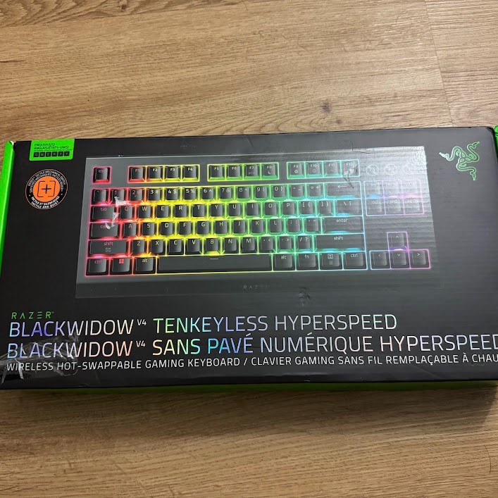 Razer BlackWidow V4 - Low Profile - TKL - HyperSpeed - Wireless