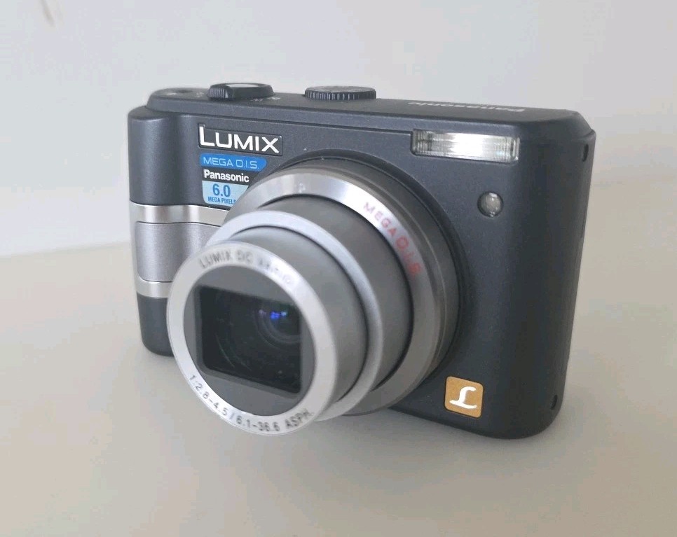 Panasonic Lumix DMC-LZ5 6x Zoom 6 mp Digital Camera Mega OIS WORKS