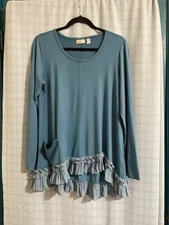 Logo by Lori Goldstein Sz Medium Three-quarter Sleeve Blue Top Lace Hem