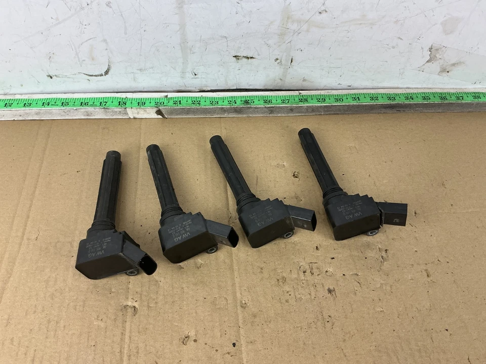 Bobina de encendido del motor Audi A3 2005-2020 OEM Foto 2 de 4