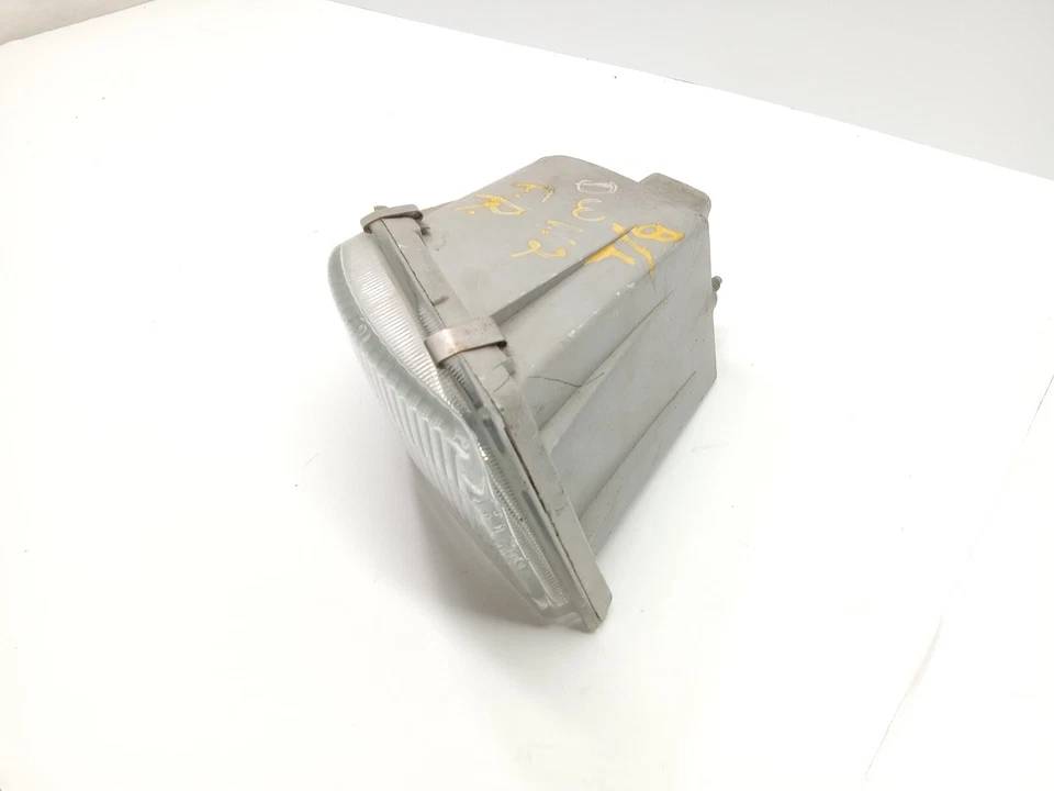 DAEWOO NUBIRA 2000 PARACHOQUES DELANTERO DERECHO MONTADO LUZ ANTINIEBLA OEM, 116-59356R Foto 4 de 4