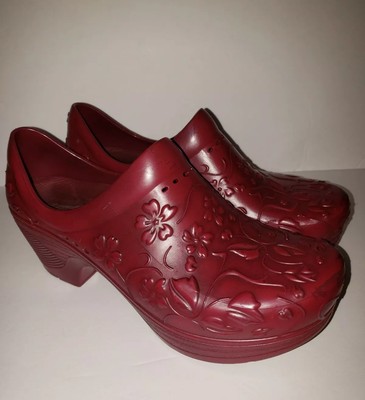 dansko pixie clogs