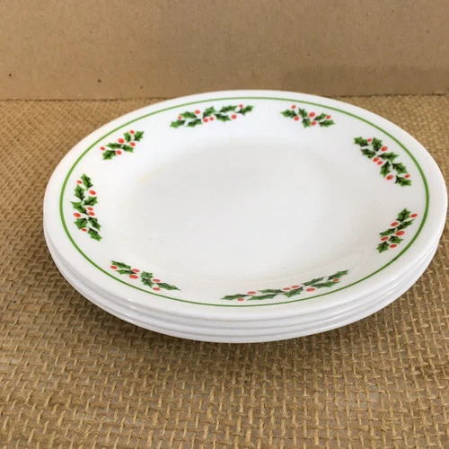 Corelle Corning Christmas Winter Holly Days Set of 4 Dessert Plates (4)