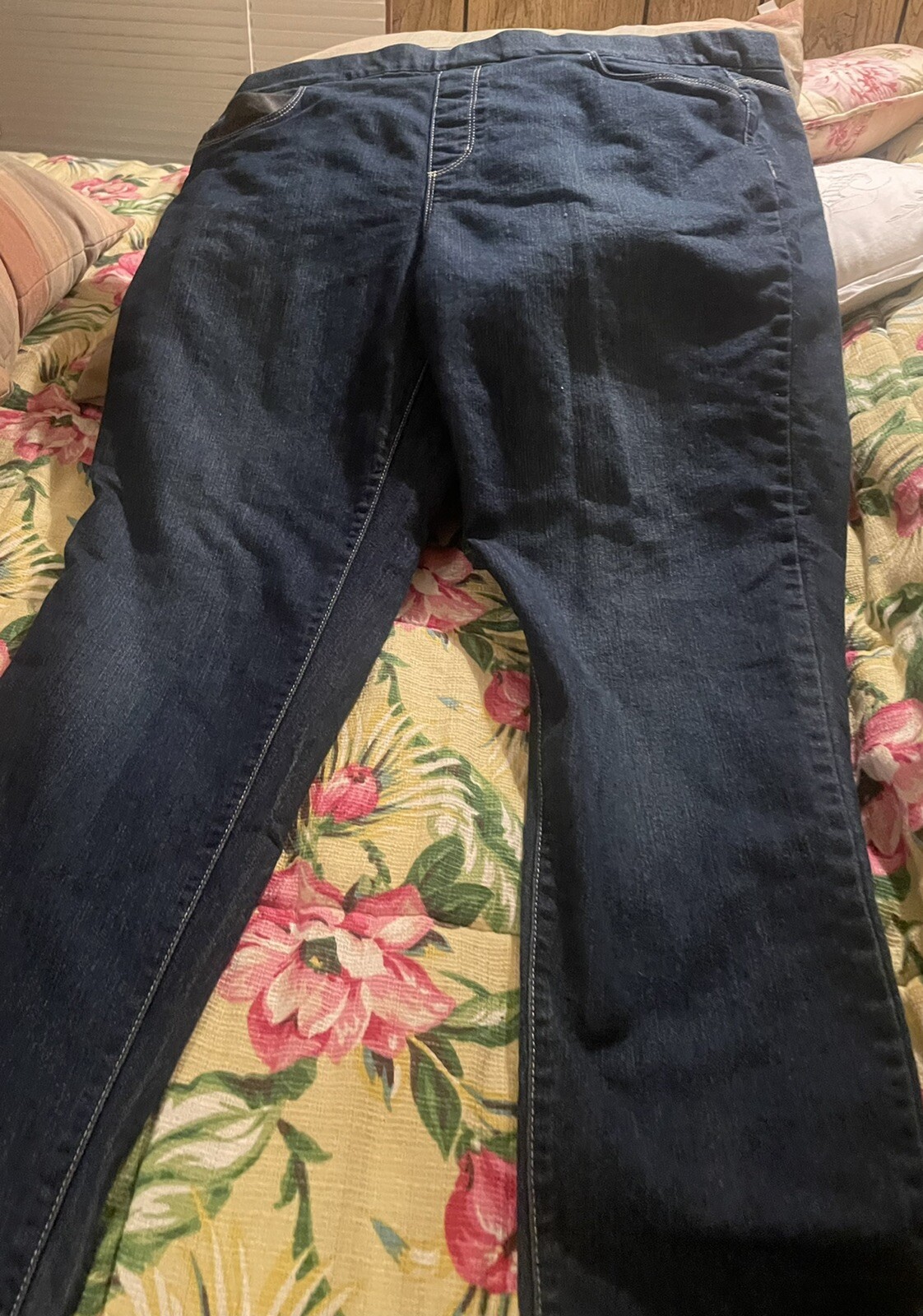 one pair Basic Editions classic slim fit jeans - image 5