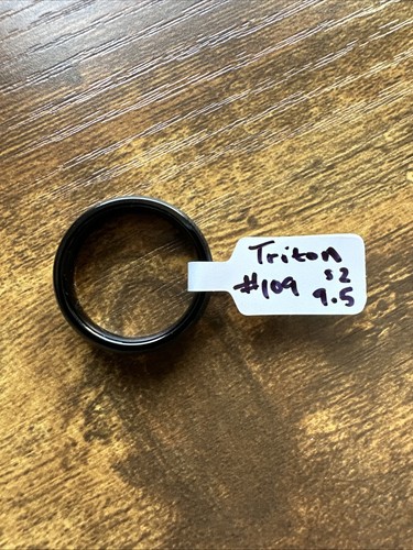 Triton Herren Wolframcarbid Ring 9,5 Florentiner Mitte/abgeschrägte Kante schwarz $355 - Bild 6 von 6