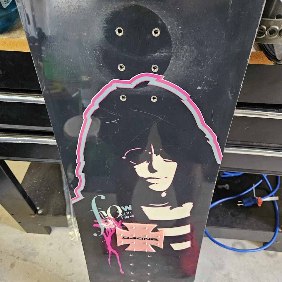 FLOW Icon 156cm Snowboard Ramones Series - Image 2 of 4