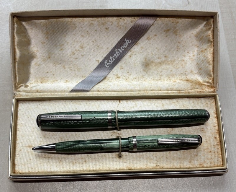 Vintage Green Esterbrook J Fountain Pen W/ Premium 9314-M Relief Medium Stub Nib