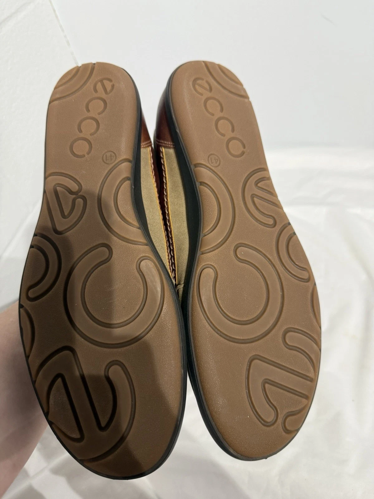 ECCO pelle bicolore taglia 10 10 5 US EU taglia 41