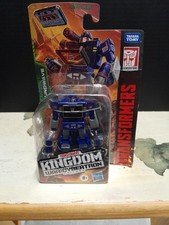 Transformers War For Cybertron Kingdom Core Class Soundwave  Damaged