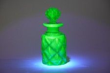 ** kleiner Uranglas Parfum Flakon **