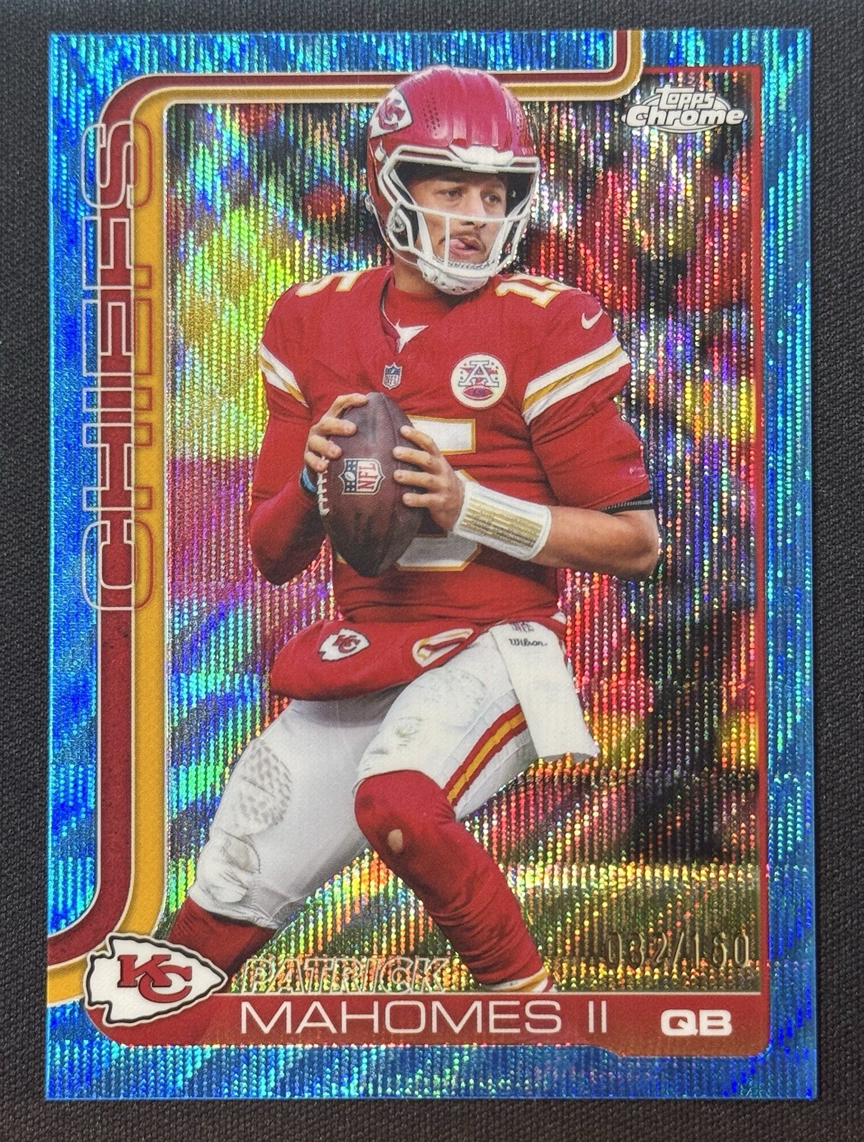 PATRICK MAHOMES | 2025 Topps Chrome Football | Blue Wave /150