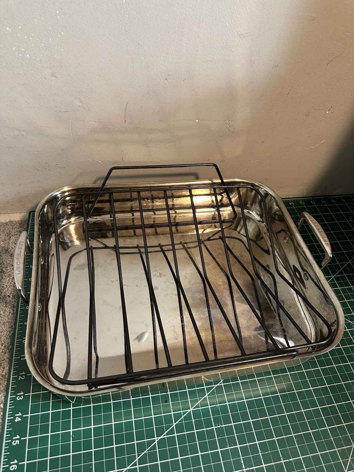 Le Creuset Stainless Steel Roaster With Roasting Rack 17” X 14”